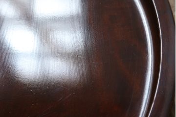 和製アンティーク　極上!!　栃の木　総漆塗りの特大くり抜き盆(丸盆、トレー、お盆)(R-068149)