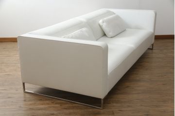 中古　美品　リーン・ロゼ(ligne roset)　Urbani　本革(レザー)　高級感漂う佇まいが魅力の大きな3人掛けソファ(リーンロゼ、三人掛け、3P、トリプルソファ、アームソファ)(R-068153)