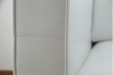 中古　美品　リーン・ロゼ(ligne roset)　Urbani　本革(レザー)　高級感漂う佇まいが魅力の大きな3人掛けソファ(リーンロゼ、三人掛け、3P、トリプルソファ、アームソファ)(R-068153)