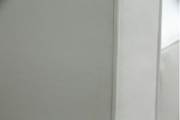 中古　美品　リーン・ロゼ(ligne roset)　Urbani　本革(レザー)　高級感漂う佇まいが魅力の大きな3人掛けソファ(リーンロゼ、三人掛け、3P、トリプルソファ、アームソファ)(R-068153)