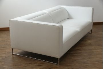 中古　美品　リーン・ロゼ(ligne roset)　Urbani　本革(レザー)　高級感漂う佇まいが魅力の3人掛けソファ(リーンロゼ、三人掛け、3P、トリプルソファ、アームソファ)(R-068154)