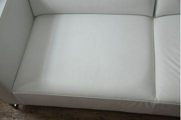 中古　美品　リーン・ロゼ(ligne roset)　Urbani　本革(レザー)　高級感漂う佇まいが魅力の3人掛けソファ(リーンロゼ、三人掛け、3P、トリプルソファ、アームソファ)(R-068154)