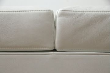 中古　美品　リーン・ロゼ(ligne roset)　Urbani　本革(レザー)　高級感漂う佇まいが魅力の3人掛けソファ(リーンロゼ、三人掛け、3P、トリプルソファ、アームソファ)(R-068154)