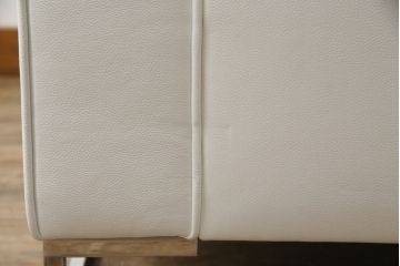 中古　美品　リーン・ロゼ(ligne roset)　Urbani　本革(レザー)　高級感漂う佇まいが魅力の3人掛けソファ(リーンロゼ、三人掛け、3P、トリプルソファ、アームソファ)(R-068154)