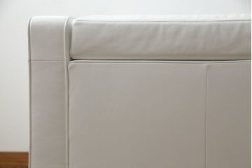 中古　美品　リーン・ロゼ(ligne roset)　Urbani　本革(レザー)　高級感漂う佇まいが魅力の3人掛けソファ(リーンロゼ、三人掛け、3P、トリプルソファ、アームソファ)(R-068154)