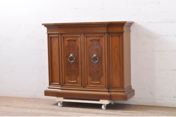 中古　美品　DREXEL HERITAGE(ドレクセルヘリテイジ)　FRANCESCA(フランチェスカ)　マホガニー材　クラシカルな佇まいが美しいサイドボード(クレデンザ、クリデンザ、収納棚、戸棚、サイドキャビネット、ホールチェスト)(R-068158)