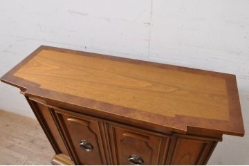 中古　美品　DREXEL HERITAGE(ドレクセルヘリテイジ)　FRANCESCA(フランチェスカ)　マホガニー材　クラシカルな佇まいが美しいサイドボード(クレデンザ、クリデンザ、収納棚、戸棚、サイドキャビネット、ホールチェスト)(R-068158)