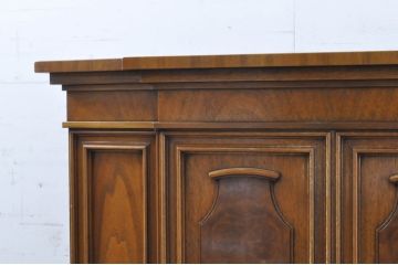 中古　美品　DREXEL HERITAGE(ドレクセルヘリテイジ)　FRANCESCA(フランチェスカ)　マホガニー材　クラシカルな佇まいが美しいサイドボード(クレデンザ、クリデンザ、収納棚、戸棚、サイドキャビネット、ホールチェスト)(R-068158)