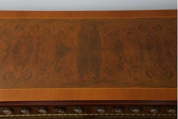 中古　スペイン家具　マリネール(Mariner)　最上級モデル　優美で華やかな装飾が見事なサイドボード(サイドキャビネット、コンソールキャビネット、リビングボード、収納棚、戸棚、店舗什器)(定価約250万円)(R-068159)