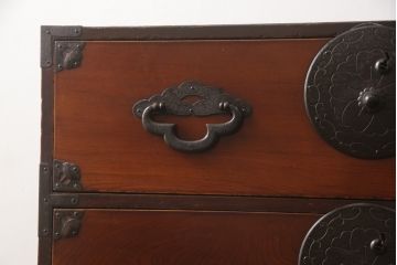 和製アンティーク　前面欅(ケヤキ)材　味わい深い風合いが魅力の米沢箪笥(重ね箪笥、衣装箪笥、収納たんす、整理タンス、時代箪笥、引き出し)(R-068165)