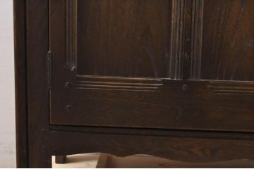 イギリスビンテージ　ERCOL(アーコール)　Old Colonial(オールドコロニアル)　気品と風格が漂うカップボード(食器棚、飾り棚、本棚、ブックシェルフ、戸棚、ヴィンテージ、英国)(R-068168)