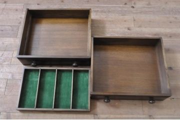 イギリスビンテージ　ERCOL(アーコール)　Old Colonial(オールドコロニアル)　気品と風格が漂うカップボード(食器棚、飾り棚、本棚、ブックシェルフ、戸棚、ヴィンテージ、英国)(R-068168)