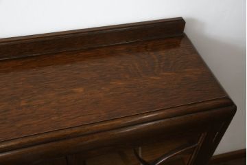 イギリスアンティーク　華やかな彫刻とクラシカルな雰囲気が魅力的なブックケース(本箱、キャビネット、収納棚、戸棚、飾り棚、英国)(R-068170)