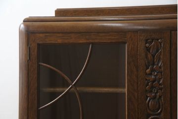イギリスアンティーク　華やかな彫刻とクラシカルな雰囲気が魅力的なブックケース(本箱、キャビネット、収納棚、戸棚、飾り棚、英国)(R-068170)