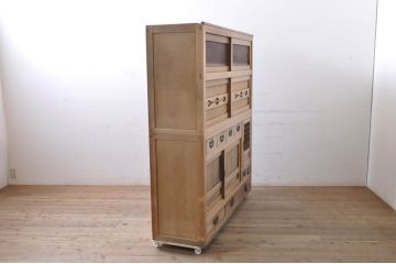 和製アンティーク　ヒノキ(檜)材　和の雰囲気を盛り上げる五尺重ね水屋箪笥(食器棚、戸棚、収納棚、キャビネット)(R-068174)