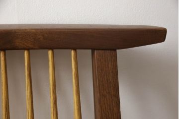 中古　ジョージナカシマ　桜製作所　コノイドチェア(CONOID CHAIR)　CN101　スタイリッシュな佇まいのサイドチェア(ジョージ・ナカシマ、板座チェア、ダイニングチェア、椅子、イス)(R-068179)