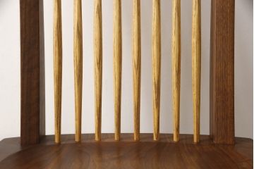 中古　ジョージナカシマ　桜製作所　コノイドチェア(CONOID CHAIR)　CN101　スタイリッシュな佇まいのサイドチェア(ジョージ・ナカシマ、板座チェア、ダイニングチェア、椅子、イス)(R-068179)
