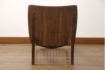 中古　ジョージナカシマ　桜製作所　コノイドチェア(CONOID CHAIR)　CN101　スタイリッシュな佇まいのサイドチェア(ジョージ・ナカシマ、板座チェア、ダイニングチェア、椅子、イス)(R-068180)