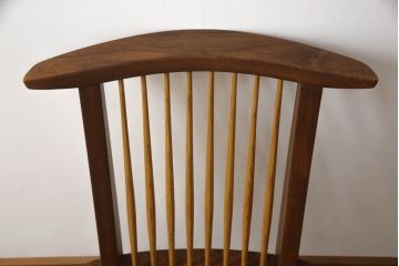 中古　ジョージナカシマ　桜製作所　コノイドチェア(CONOID CHAIR)　CN101　スタイリッシュな佇まいのサイドチェア(ジョージ・ナカシマ、板座チェア、ダイニングチェア、椅子、イス)(R-068181)