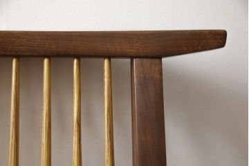 中古　ジョージナカシマ　桜製作所　コノイドチェア(CONOID CHAIR)　CN101　スタイリッシュな佇まいのサイドチェア(ジョージ・ナカシマ、板座チェア、ダイニングチェア、椅子、イス)(R-068181)