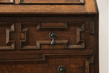 イギリスアンティーク　オーク材　ツイストレッグ　上品な佇まいが魅力のライティングビューロー(ライティングデスク、簿記机、ワークデスク、在宅用、在宅ワーク用、英国)(R-068182)