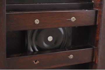中古　民芸家具　ニレ材　引き出し付きで使い勝手抜群の回転囲炉裏チェア2脚セット(回転椅子、回転チェア、ダイニングチェア、板座チェア)(R-068184)