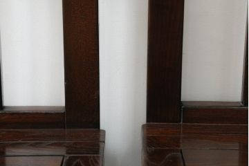 中古　民芸家具　ニレ材　引き出し付きで使い勝手抜群の回転囲炉裏チェア4脚セット(回転椅子、回転チェア、ダイニングチェア、板座チェア)(R-068185)