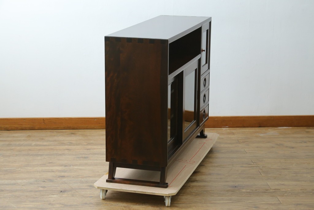 中古　美品　松本民芸家具　どこかレトロな雰囲気も感じる90型茶タンス　定価約44万円　(R-068190)