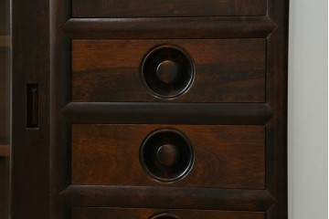中古　美品　松本民芸家具　どこかレトロな雰囲気も感じる90型茶タンス　定価約44万円　(R-068190)