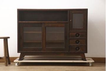中古　美品　松本民芸家具　どこかレトロな雰囲気も感じる90型茶タンス(サイドボード、戸棚、収納棚)(定価約44万円)(R-068190)