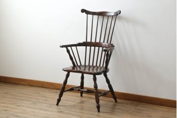 中古　美品　松本民芸家具　シックな色合いとクラシカルな佇まいが魅力のペンシルバニアウィンザーチェア(ウインザーチェア、アームチェア、板座チェア、ダイニングチェア、椅子、イス)(定価約20万円)(R-068196)