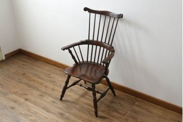 中古　美品　松本民芸家具　シックな色合いとクラシカルな佇まいが魅力のペンシルバニアウィンザーチェア(ウインザーチェア、アームチェア、板座チェア、ダイニングチェア、椅子、イス)(定価約20万円)(R-068196)