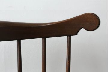 中古　美品　松本民芸家具　シックな色合いとクラシカルな佇まいが魅力のペンシルバニアウィンザーチェア(ウインザーチェア、アームチェア、板座チェア、ダイニングチェア、椅子、イス)(定価約20万円)(R-068196)
