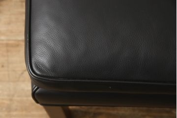 中古　美品　FREDERICIA(フレデリシア)　ボーエ・モーエンセン　シンプルなデザインが使いやすい2202オットマン(フットスツール、1Pソファ、1人掛けソファ、一人掛けソファ、椅子、イス、チェア)(定価約42万円)(R-068197)