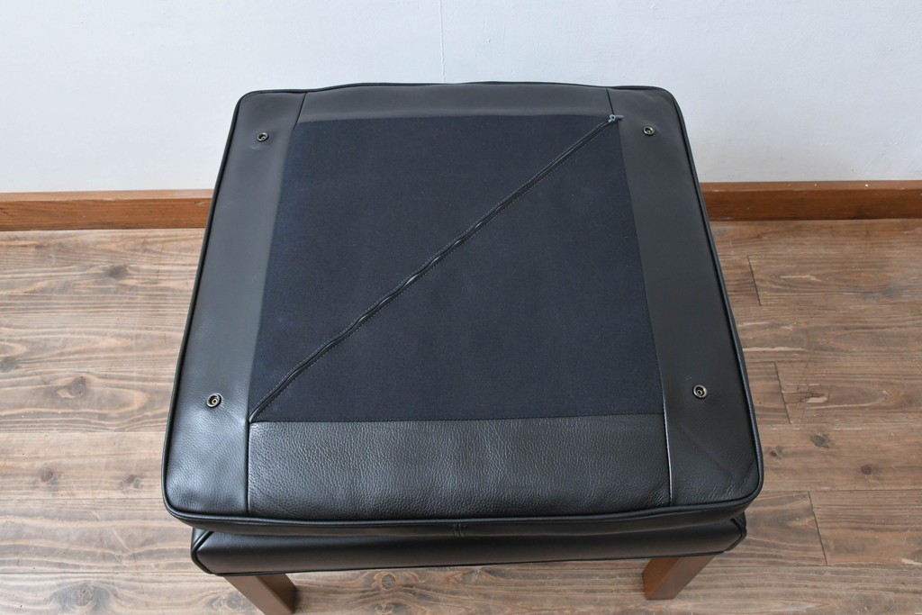 中古　美品　FREDERICIA(フレデリシア)　ボーエ・モーエンセン　シンプルなデザインが使いやすい2202オットマン　定価約42万円　(R-068197)