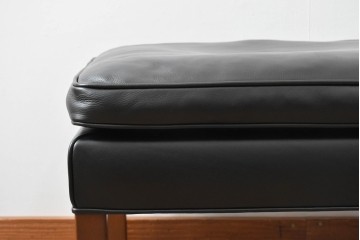 中古　美品　FREDERICIA(フレデリシア)　ボーエ・モーエンセン　シンプルなデザインが使いやすい2202オットマン　定価約42万円　(R-068197)