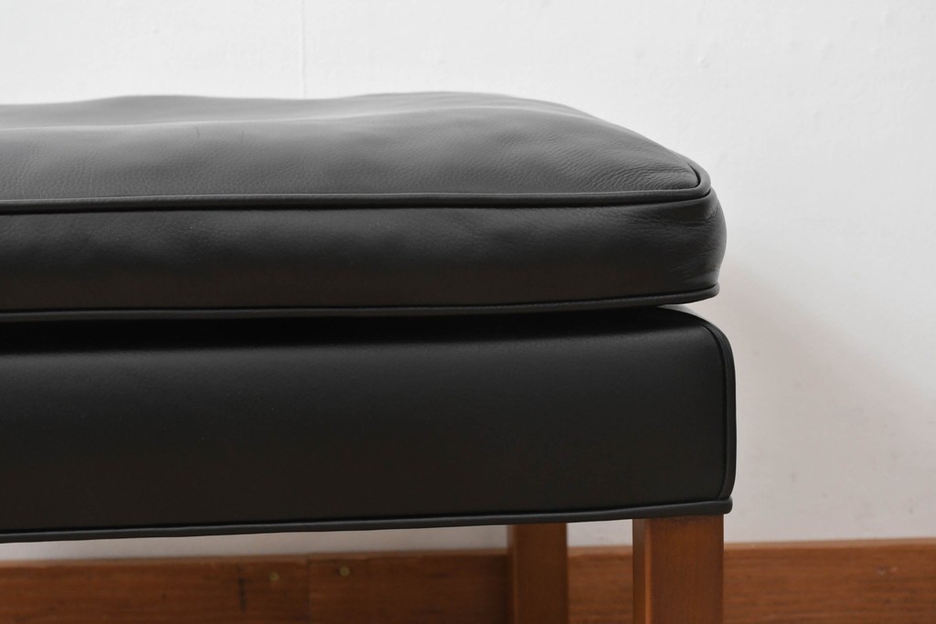 中古　美品　FREDERICIA(フレデリシア)　ボーエ・モーエンセン　シンプルなデザインが使いやすい2202オットマン　定価約42万円　(R-068197)