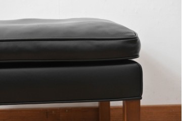 中古　美品　FREDERICIA(フレデリシア)　ボーエ・モーエンセン　シンプルなデザインが使いやすい2202オットマン　定価約42万円　(R-068197)