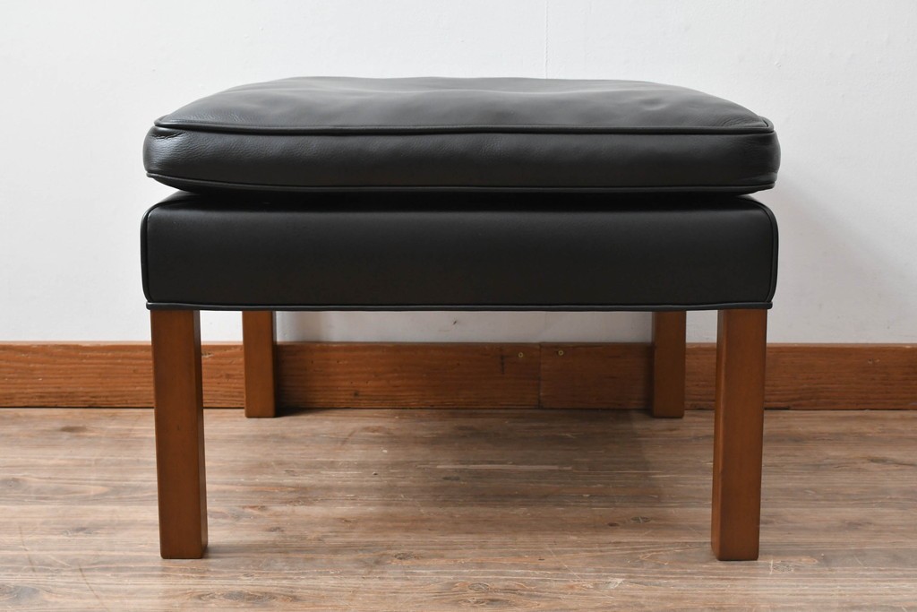 中古　美品　FREDERICIA(フレデリシア)　ボーエ・モーエンセン　シンプルなデザインが使いやすい2202オットマン　定価約42万円　(R-068197)