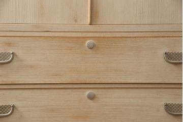 中古　柔らかな色合いが魅力的な加茂総桐箪笥(胴丸、総桐たんす、衣装箪笥、着物箪笥、和タンス、引き出し、)(R-068199)