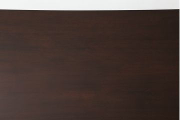 中古　美品　松本民芸家具　シックな色合いで落ち着いた佇まいが魅力のD型食卓(ダイニングテーブル、2人掛け、4人掛け、作業台)(定価約26万円)(R-068200)
