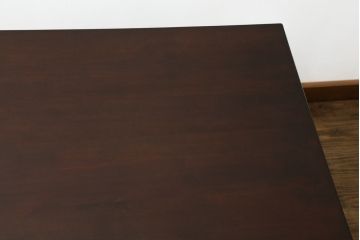 中古　美品　松本民芸家具　シックな色合いで落ち着いた佇まいが魅力のD型食卓(ダイニングテーブル、2人掛け、4人掛け、作業台)(定価約26万円)(R-068200)