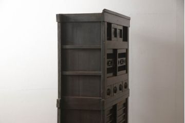 和製アンティーク　上手物!　下段にも引き出し付きの四尺水屋箪笥(食器棚、収納棚、重ね戸棚、時代箪笥、茶箪笥、キャビネット)(R-068203)