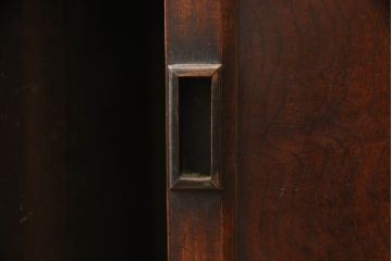 和製アンティーク　前面欅(ケヤキ)材　小振りなサイズが魅力の帳場小箪笥(帳場箪笥、収納タンス、時代たんす、サイドキャビネット、収納棚、戸棚)(R-068209)