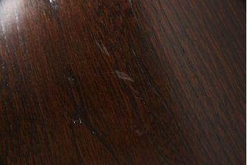 中古　美品　整然と並ぶ縦桟が和モダンな雰囲気を醸し出す格子引き戸の水屋箪笥サイドボード(収納棚、戸棚、食器棚、茶棚、サイドキャビネット)(R-068229)