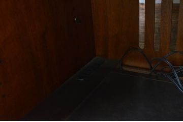 中古　DREXEL HERITAGE(ドレクセルヘリテイジ)　Triune(トライユン)　クラシカルなデザインがお洒落なテレビ台(ローボード、テレビボード、サイドキャビネット、リビングボード、収納棚、戸棚)(R-068230)
