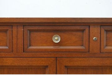 中古　DREXEL HERITAGE(ドレクセルヘリテイジ)　Triune(トライユン)　クラシカルなデザインがお洒落なテレビ台(ローボード、テレビボード、サイドキャビネット、リビングボード、収納棚、戸棚)(R-068230)
