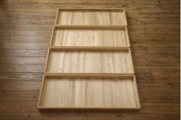 中古　最高級!!　蒔絵入り　焼桐　山崎東陽作　花の絵柄がかわいらしく品を感じさせる総桐箪笥(総桐たんす、胴厚、衣装箪笥、着物箪笥、収納タンス、引き出し、和箪笥)(R-068231)