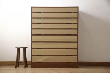 中古　モダンデザイン　老舗　桐屋田中　直線的でシンプルなデザインが格好良い加茂総桐箪笥(チェスト、桐たんす、和タンス、衣装箪笥)