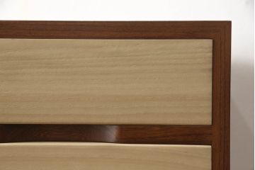 中古　モダンデザイン　老舗　桐屋田中　直線的でシンプルなデザインが格好良い加茂総桐箪笥(チェスト、桐たんす、和タンス、衣装箪笥)